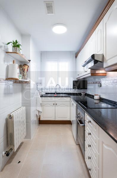 Foto c6b3bf06-7d0d-49ac-b508-779b2992c360. Semi detached house with heating parking in Campclar Tarragona