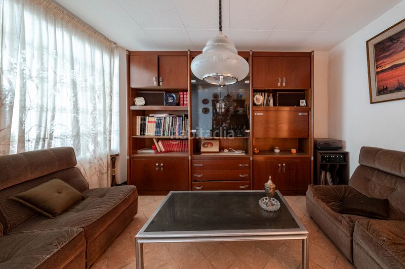 Foto b442906e-2714-466d-89e5-dd278559e519. Casa adossada amb xemeneia aparcament a Vila-seca poble Vila-seca