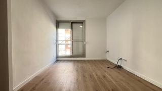 Pis a Torre-romeu. Piso a estrenar en plaza garona