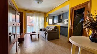 Appartement  Calle salvador segui noi sucre. Piso reformado con balcón y ascensor en creu barbera