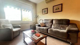 Pis a Torre-romeu. Piso exterior con ascensor y 3 habitaciones  luz natural todo el Pis a Torre-romeu. Piso exterior con ascensor y 3 habitaciones  luz natural todo el