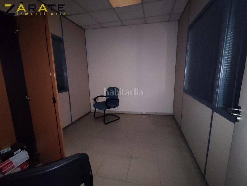 Foto 239de635-7c1c-45ff-88e7-211efbc1175c. Bâtiment à usage industriel dans Urbi Basauri