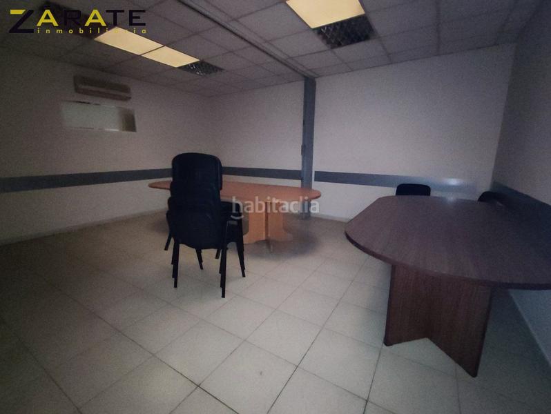 Foto 270360f7-3e47-40c1-8df6-b1ae1e6b4724. Bâtiment à usage industriel dans Urbi Basauri