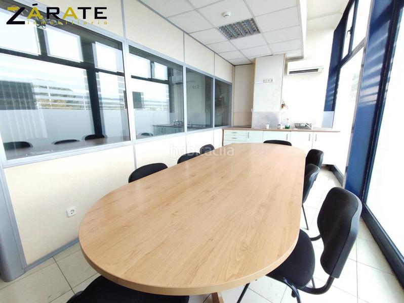 Foto ab989072-9cb6-4650-96a3-27c291eb4261. Bâtiment à usage industriel dans Urbi Basauri