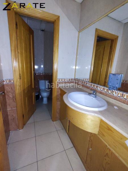 Foto b4485795-e0fb-4f60-abc7-a7c4d559b591. Bâtiment à usage industriel dans Urbi Basauri