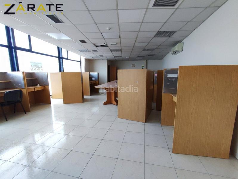 Foto b7ed9836-39c8-4bee-a72a-7c752a39c106. Bâtiment à usage industriel dans Urbi Basauri