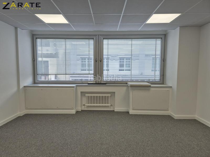 Foto 8821fd18-9003-45d5-92b5-75cee3123a0e. Rent office space with heating in Zabalburu Bilbao