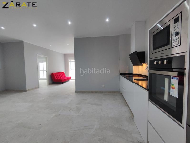 Foto b42fcd11-d942-4d89-bc98-234bd6b5d3d2. Local commercial dans San Pedro de Deusto - La Ribera Bilbao