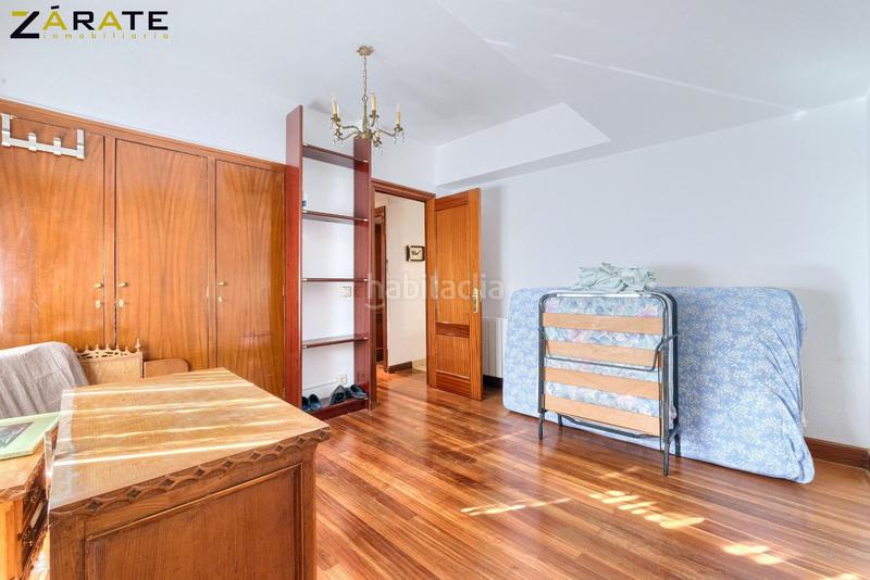 Foto c711f9d1-84ed-41a6-bc68-e677c53c34d6. Dúplex amb calefacció aparcament a santa maría de Getxo Getxo