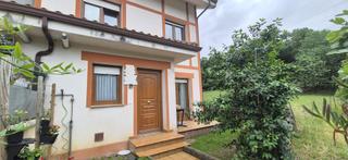 Maison à Rasines. Se vende bonito chalet en rasines