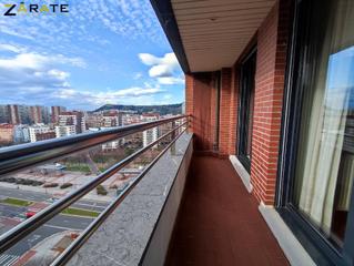 Location Appartement  Calle trueba. Piso en alquiler en ametzola