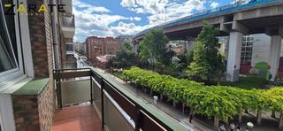 Miete Etagenwohnung  Calle ciudadela. Se alquila piso totalmente exterior en rekalde