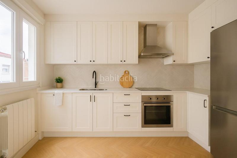 Foto a4aaadd3-ca59-4abd-9604-0b8a8606167e. Piso se vende piso en licenciado poza en Sabino Arana-Jesuitas Bilbao