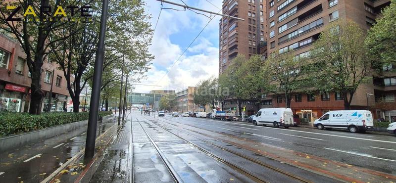 Foto 64df91fc-6c27-46e1-8574-39a98066a1c0. Local comercial se vende o alquila local en san mames en Bilbao