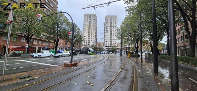 Foto f64781da-8d04-44c5-968a-9b33cfe7b31d. Local comercial se vende o alquila local en san mames en Bilbao