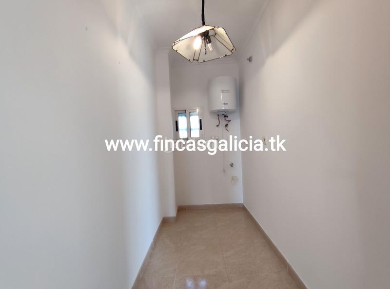 Foto 27585f36-81ed-4604-8e65-4bea773d7939. Piso  en muy buenas condiciones de uso, situado en una zona tranquila . 
con una superficie de unos 98 metros cuadrados en Verín