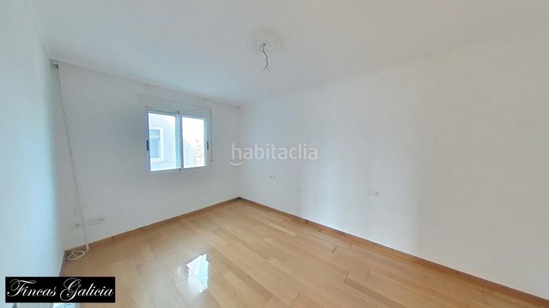 Foto 292a867e-f40e-4f8e-a601-1c2311af5b44. Piso  en muy buenas condiciones de uso, situado en una zona tranquila . 
con una superficie de unos 98 metros cuadrados en Verín