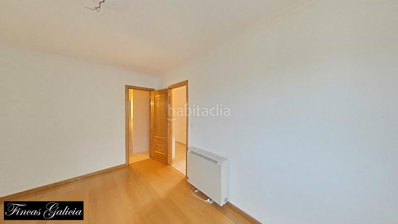 Foto 74d47147-ee93-4e82-a3b3-7600a9775145. Piso  en muy buenas condiciones de uso, situado en una zona tranquila . 
con una superficie de unos 98 metros cuadrados en Verín