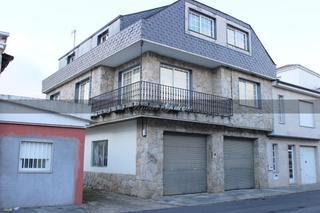 Casa a Riós. Venta: casa con terreno en riós.

 

amplia casa de 3 planta