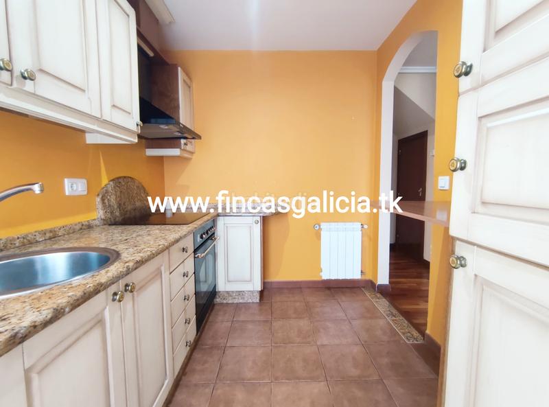 Foto 3500d770-ba3c-4a5d-a5cc-58416d682956. Dúplex amb aparcament a Verín