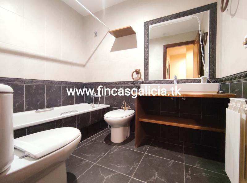 Foto 5f291d2c-4ec2-4a1c-9384-25f6ec957c51. Dúplex amb aparcament a Verín