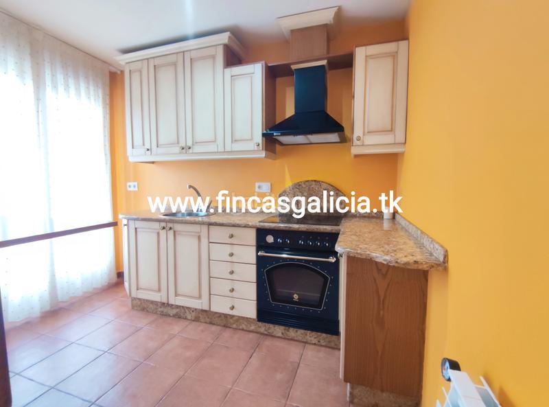 Foto edb94176-9c30-4620-809c-07a2fe8701aa. Dúplex amb aparcament a Verín