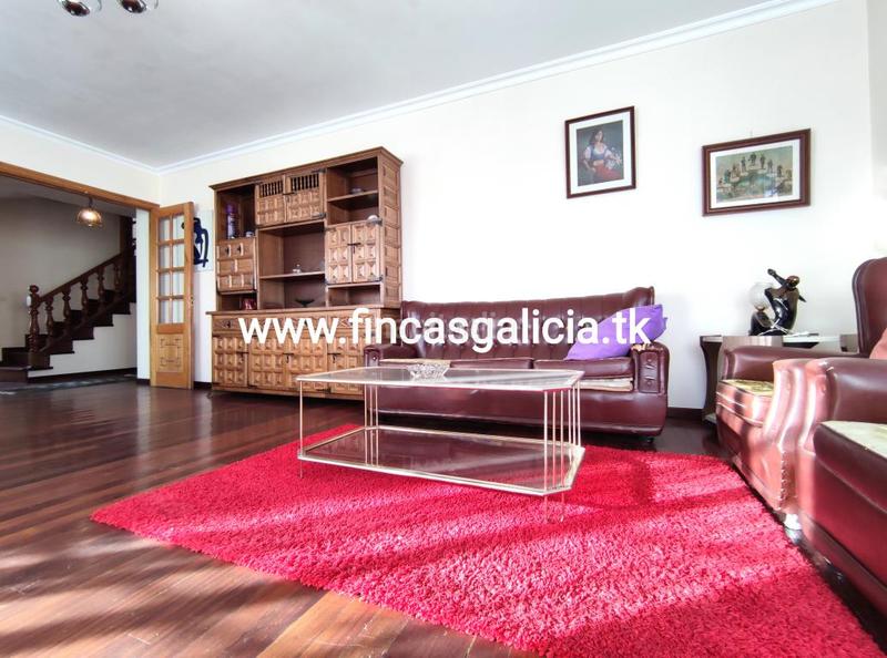 Foto ca9b1e83-fe69-499b-b84f-b37b82f4b11d. Casa amb aparcament a Riós