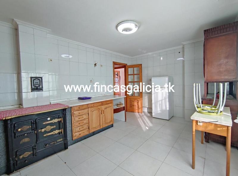 Foto e30a5dcc-7686-4dbe-a72d-d67fc99dc6ad. Casa amb aparcament a Riós