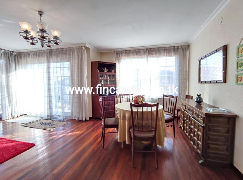 Foto f28a4682-a06f-496e-b579-dce069467b86. Casa amb aparcament a Riós