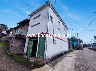 Casa adossada a Verín. Economica casita al lado de verín