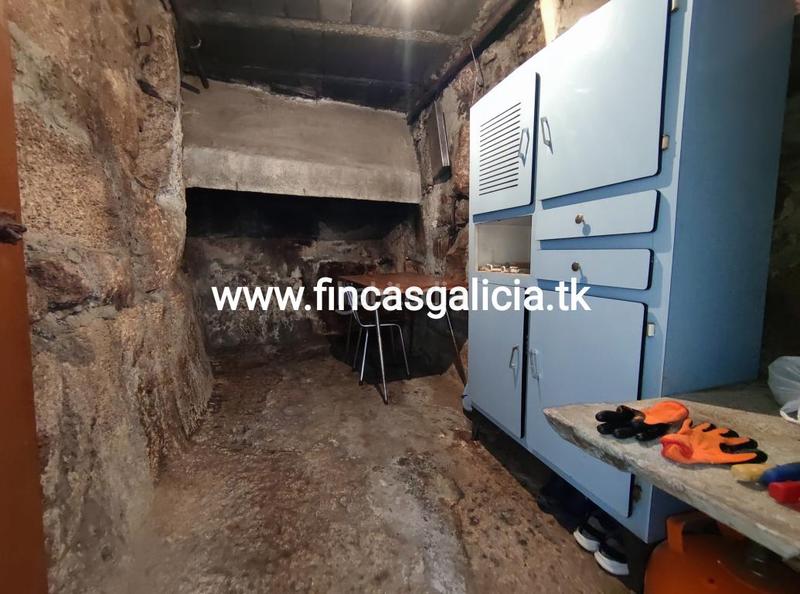 Foto 1e6353cb-404e-4100-b52f-2f16b3bffa71. Casa con parcheggio in Oímbra