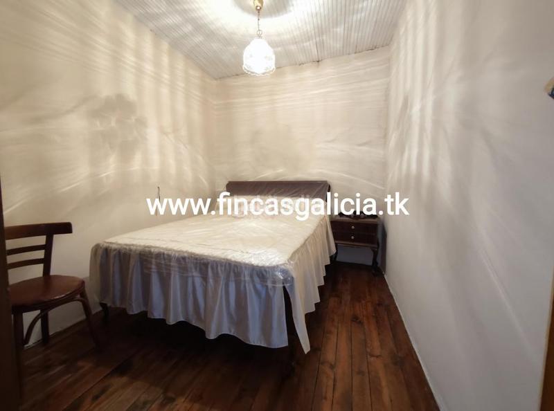 Foto 42857a6b-9b56-46bc-874d-137d7b4675c3. Casa con parcheggio in Oímbra