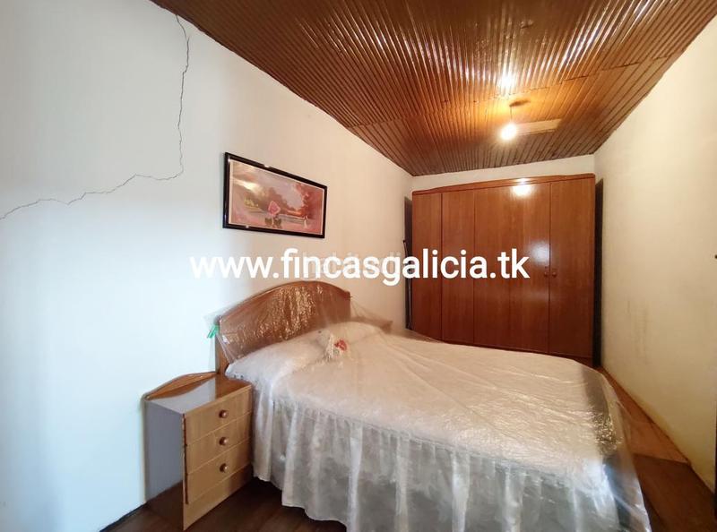 Foto 616b6328-55ef-4413-b4e8-0f3af2488355. Casa con parcheggio in Oímbra