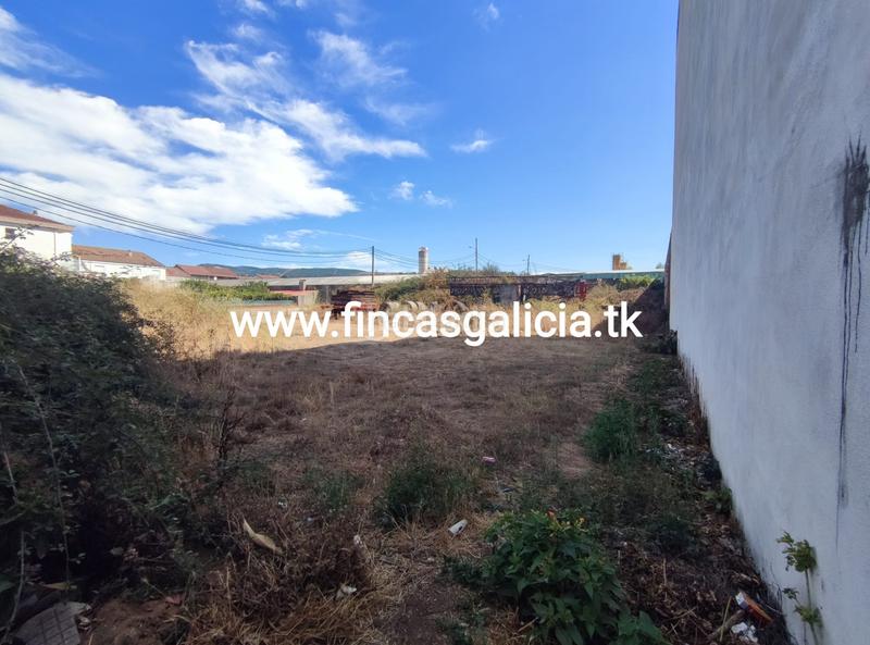Foto cd474263-1011-438f-a83d-556b73111f66. Terreno residencial solar para edificio en Verín