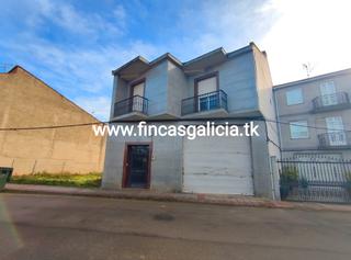 Casa a Verín. Casa con terreno en verín