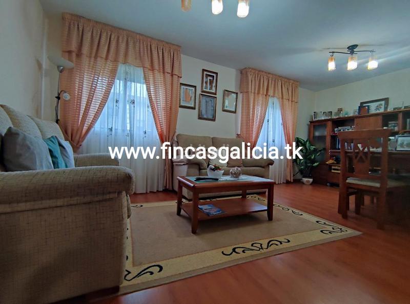 Foto c53fb80f-f37a-4249-b039-eccaa548f2f1. Flat with heating in Verín