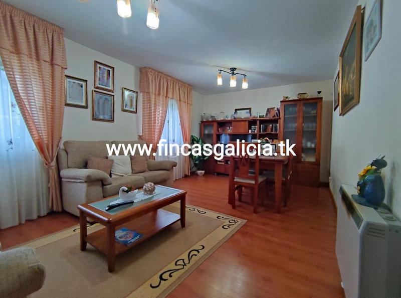 Foto f6c456df-9e3c-488d-bbcd-7a04cf7e6f9e. Flat with heating in Verín