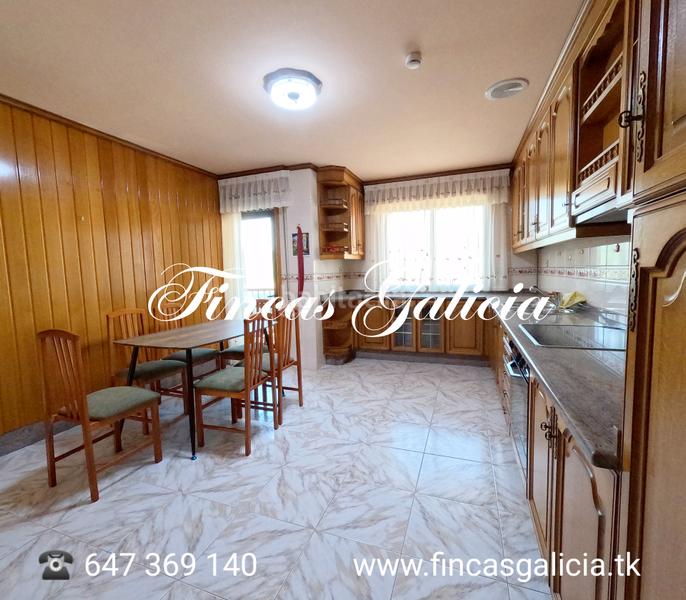 Foto a157d0f6-691e-4adf-ae53-2da8e25e945d. Piso  de 167 metros con terraza en Verín