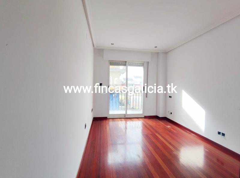 Foto 3558660f-a91d-407b-9fd8-c2c147428067. Piso  con garaje en venta en Verín