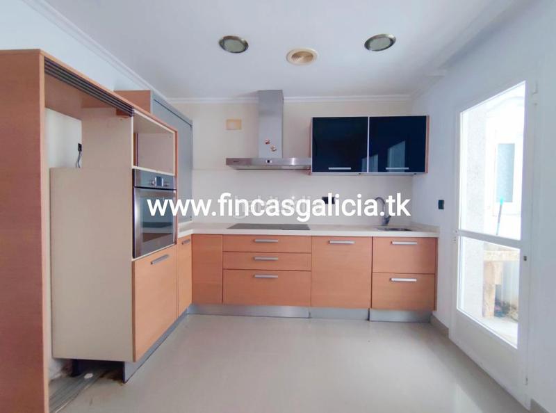 Foto b51d8b04-02c7-4038-b001-2a8e52141d4e. Piso  con garaje en venta en Verín