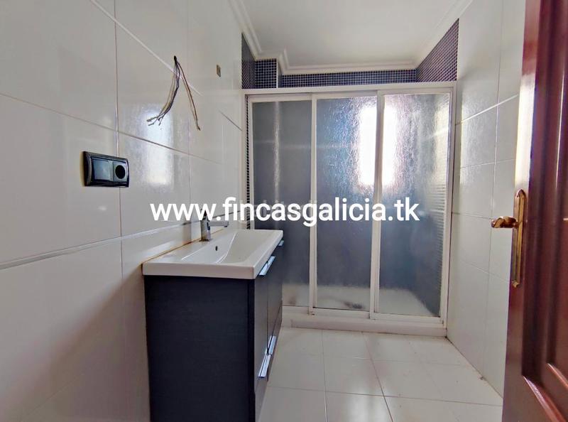 Foto ecbc6d71-948b-4759-a27a-d53f69774343. Piso  con garaje en venta en Verín