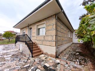 Casa a Verín. Casa de planta baja en piedra