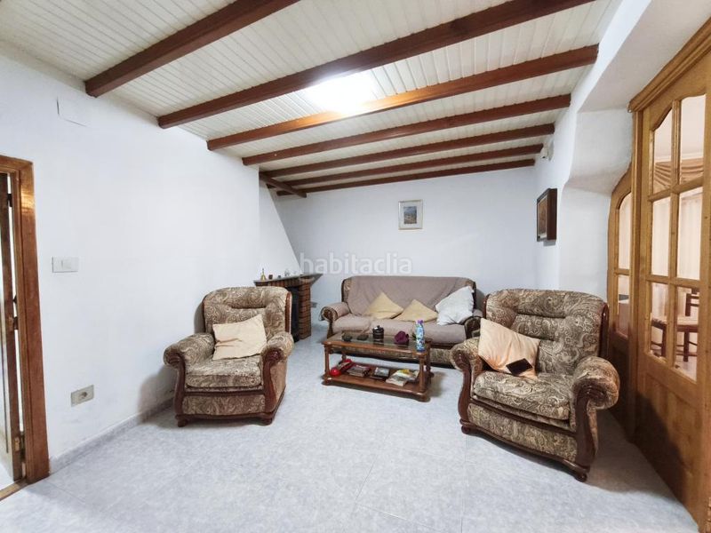 Foto 08861e8c-3fe2-462b-aff3-b18614f472ff. Casa amb aparcament a Verín