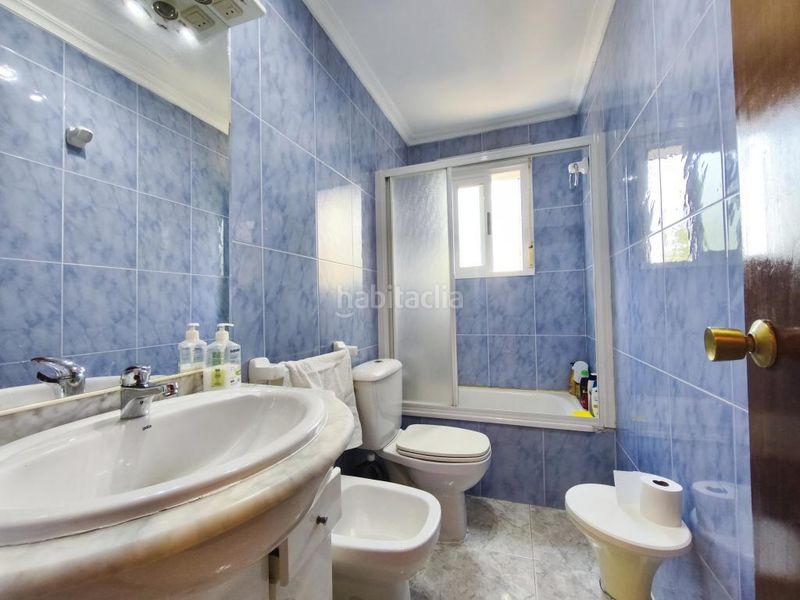 Foto 432a279d-71e2-41a0-900b-cfda65206597. Casa amb aparcament a Verín