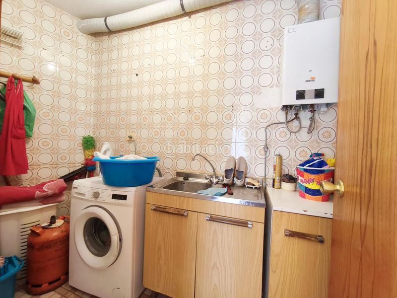 Foto 8b8ef40a-717a-4898-b404-05f6cbe6fbf2. Casa amb aparcament a Verín