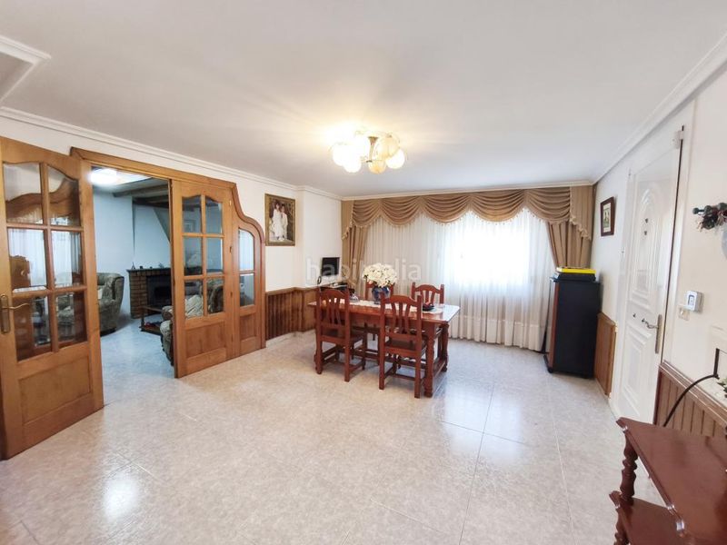 Foto f71dda2c-a1bf-4a2e-9b81-100768a2fdab. Casa amb aparcament a Verín