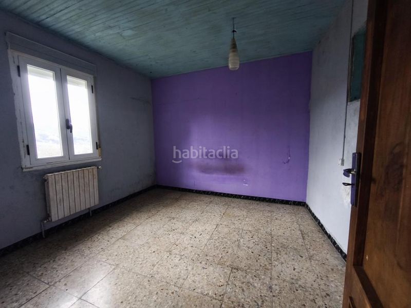 Foto 658d7d01-9a73-4035-a981-f8a8155f668c. Casa adossada amb calefacció aparcament a Vilardevós