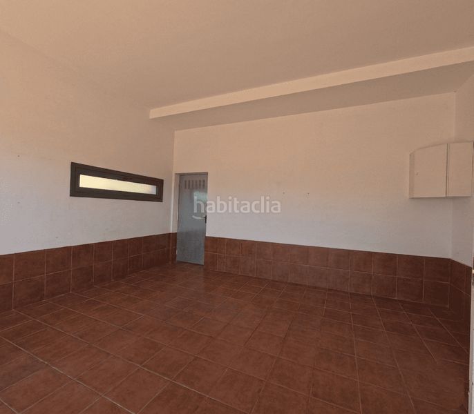 Foto b2eb785e-b0fb-4199-95c3-45d75aef0b5d. Xalet amb xemeneia calefacció aparcament piscina a Verín