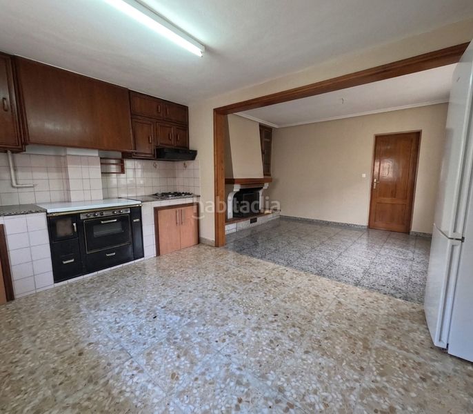 Foto 0117d579-f886-4c7a-a768-28133dd5e6bb. Casa amb xemeneia calefacció aparcament piscina a Vilardevós