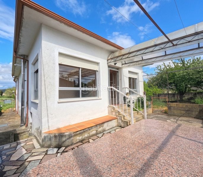 Foto 041d82ba-9f62-4694-8dd0-a1e561502ca6. Casa amb xemeneia calefacció aparcament piscina a Vilardevós